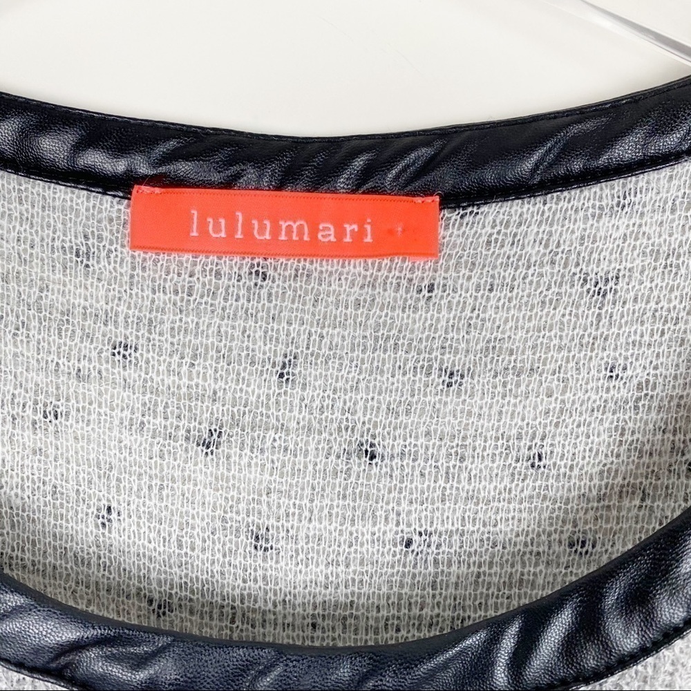 Lulumari Sweater with split back - Picture 12 of 13